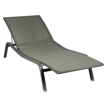 Alizé 8906 Lounger-Contract Furniture Store for hospitality, leisure & commercial projects