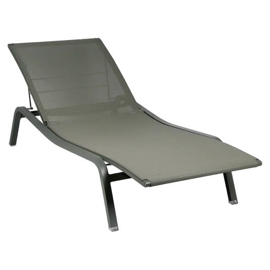 Alizé 8906 Lounger-Contract Furniture Store for hospitality, leisure & commercial projects