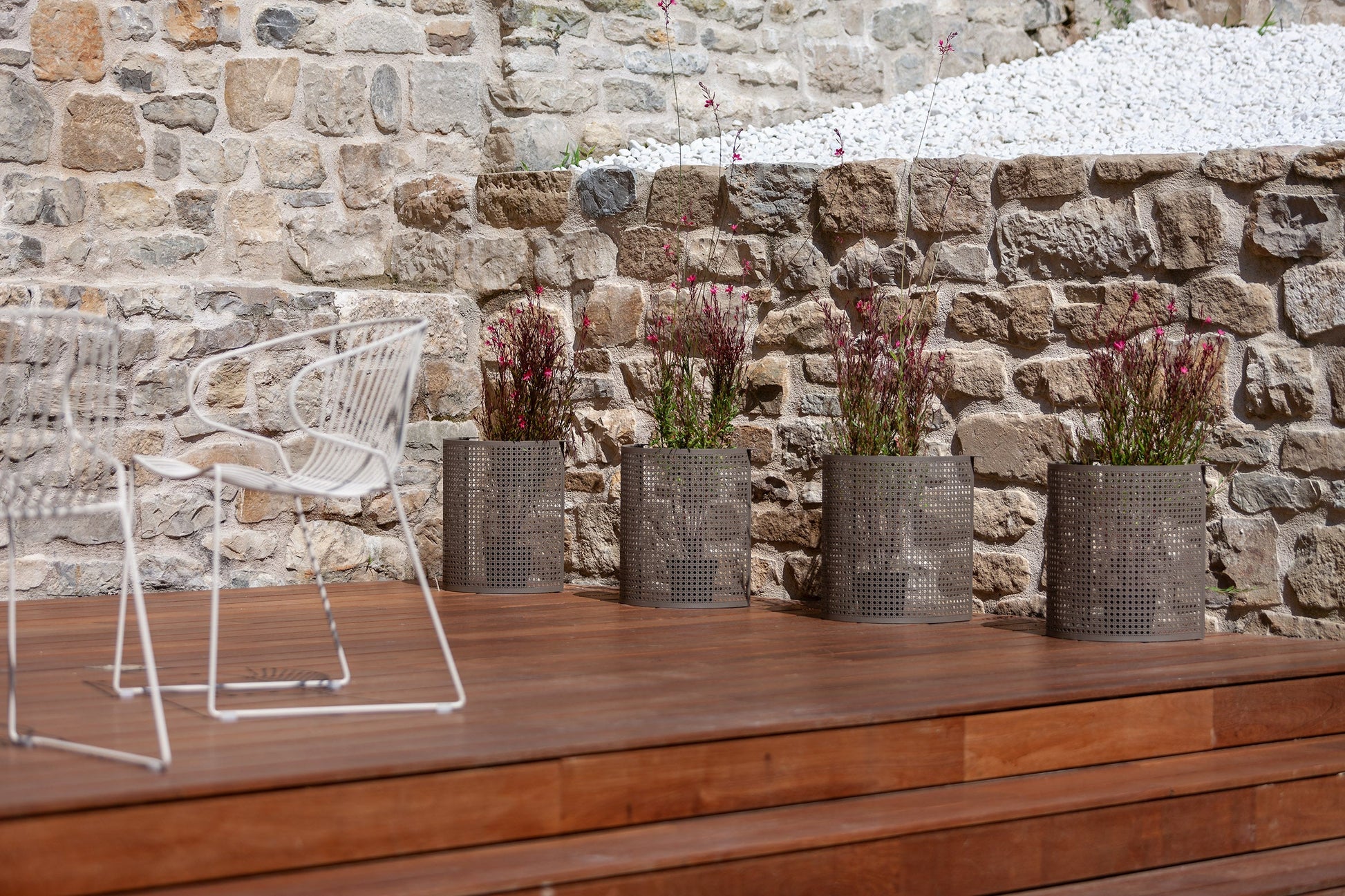 Arena Planter-Contract Furniture Store for hospitality, leisure & commercial projects