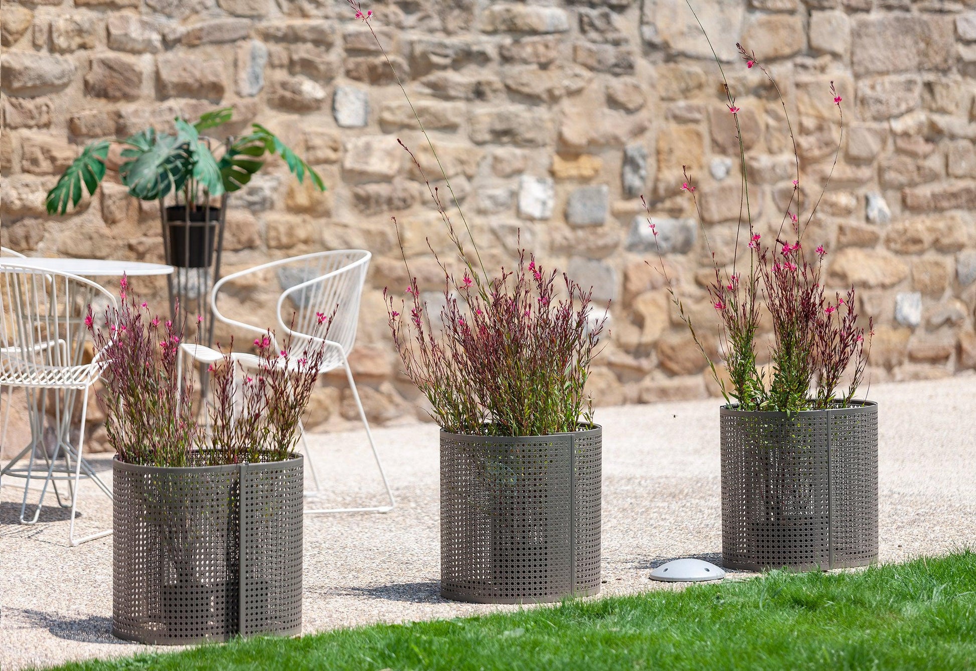 Arena Planter-Contract Furniture Store for hospitality, leisure & commercial projects