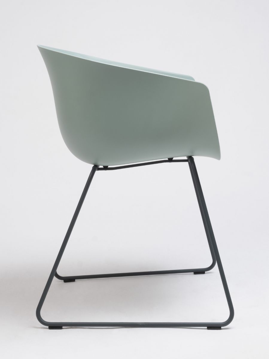 Bai Sled Armchair-Contract Furniture Store for hospitality, leisure & commercial projects