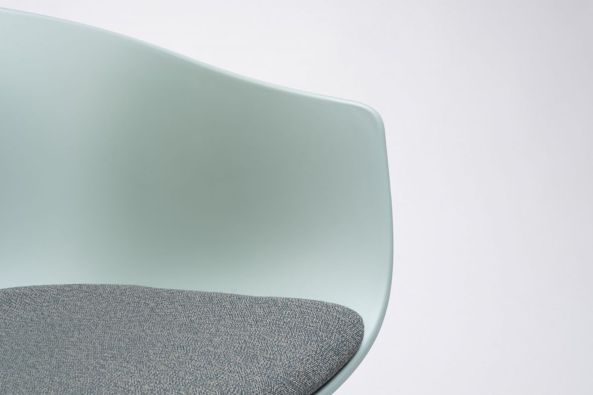 Bai Sled Armchair-Contract Furniture Store for hospitality, leisure & commercial projects