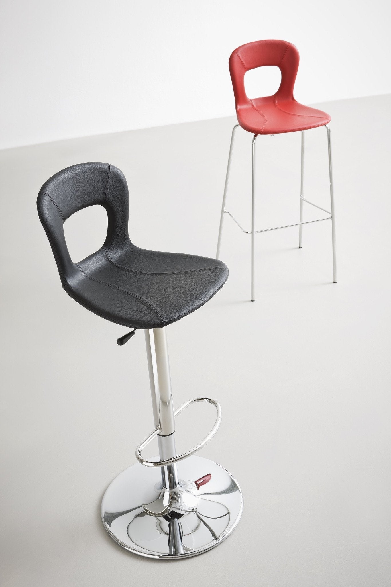 Blog U High Stool-Contract Furniture Store for hospitality, leisure & commercial projects