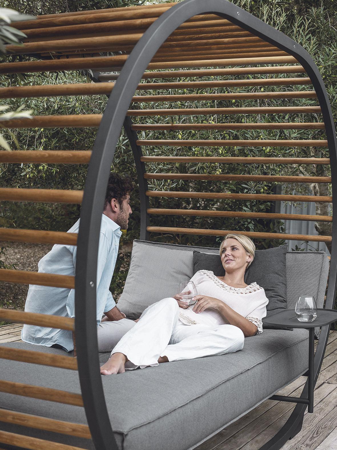 Cradle Daybed-Contract Furniture Store for hospitality & leisure and commercial projects