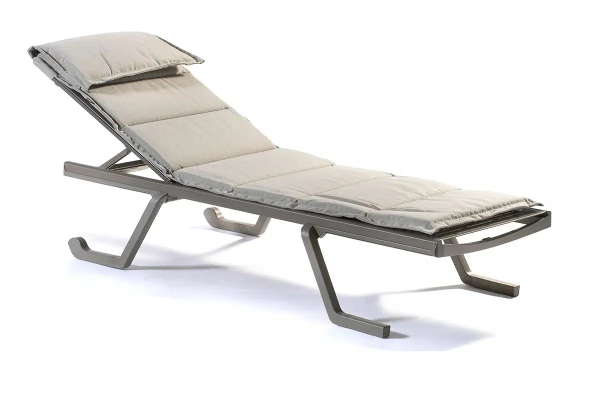 Doge Sun Lounger-Contract Furniture Store