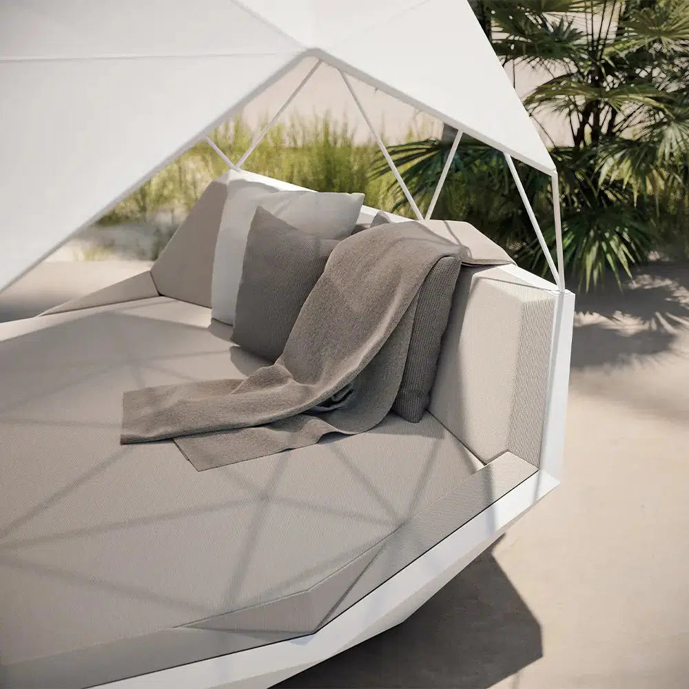 Iglu Day Bed-Vondom-Contract Furniture Store