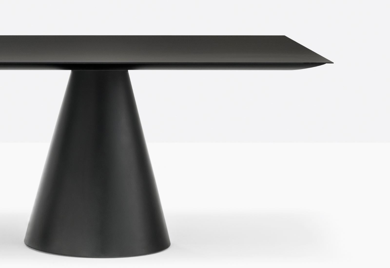 Ikon Dining Table ikt-Pedrali-Contract Furniture Store