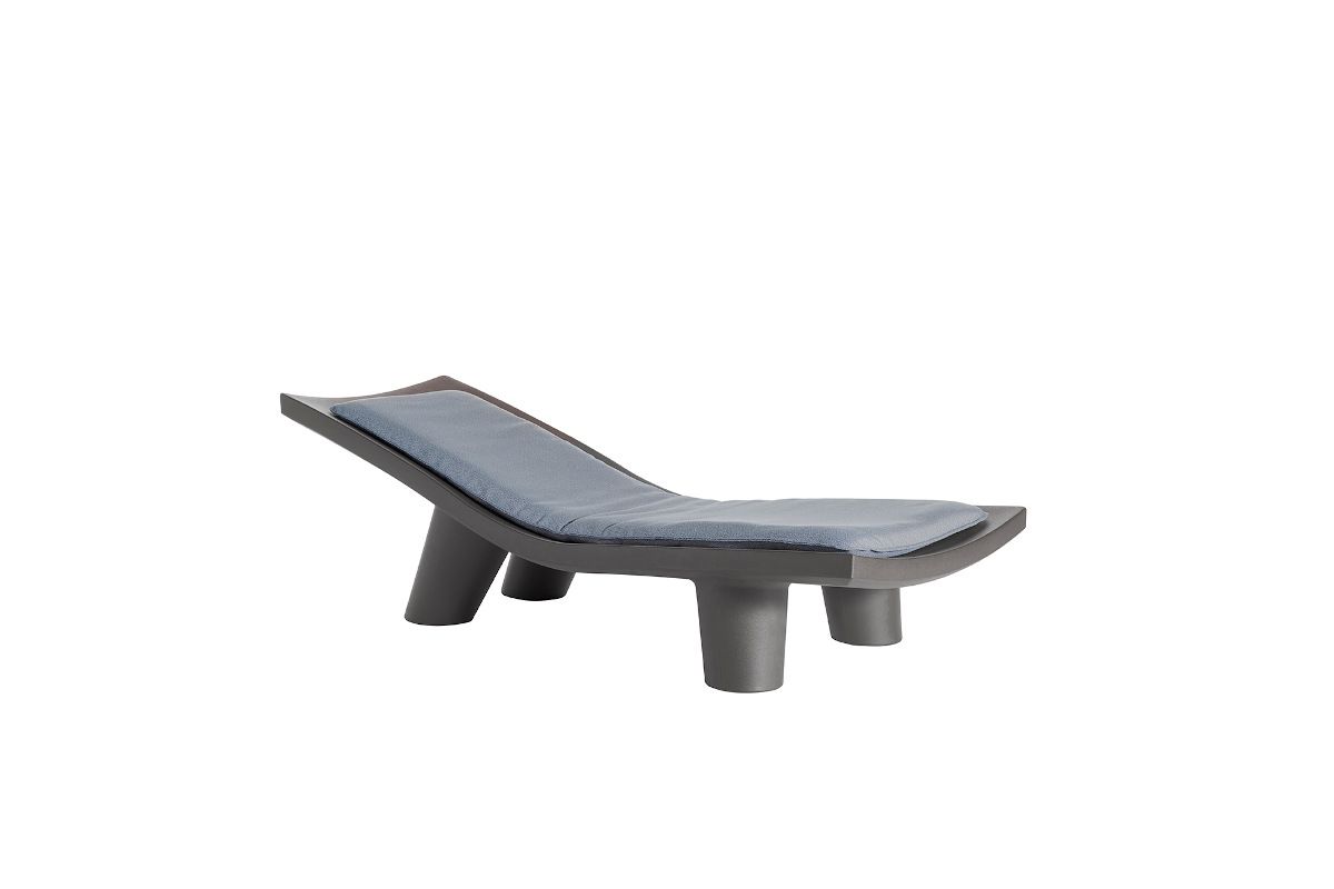 Low Lita Lounger-Contract Furniture Store for hospitality, leisure & commercial projects