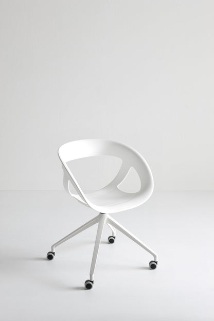 Moema UR Side Chair-Contract Furniture Store for hospitality, leisure & commercial projects