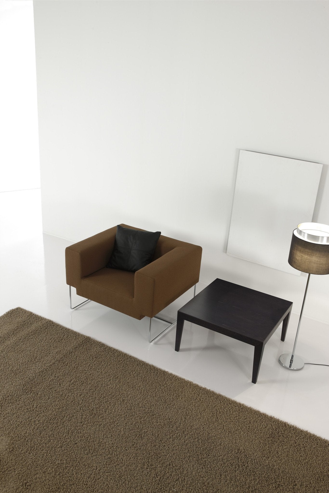 Nosso Lounge Chair-Contract Furniture Store for hospitality, leisure & commercial projects