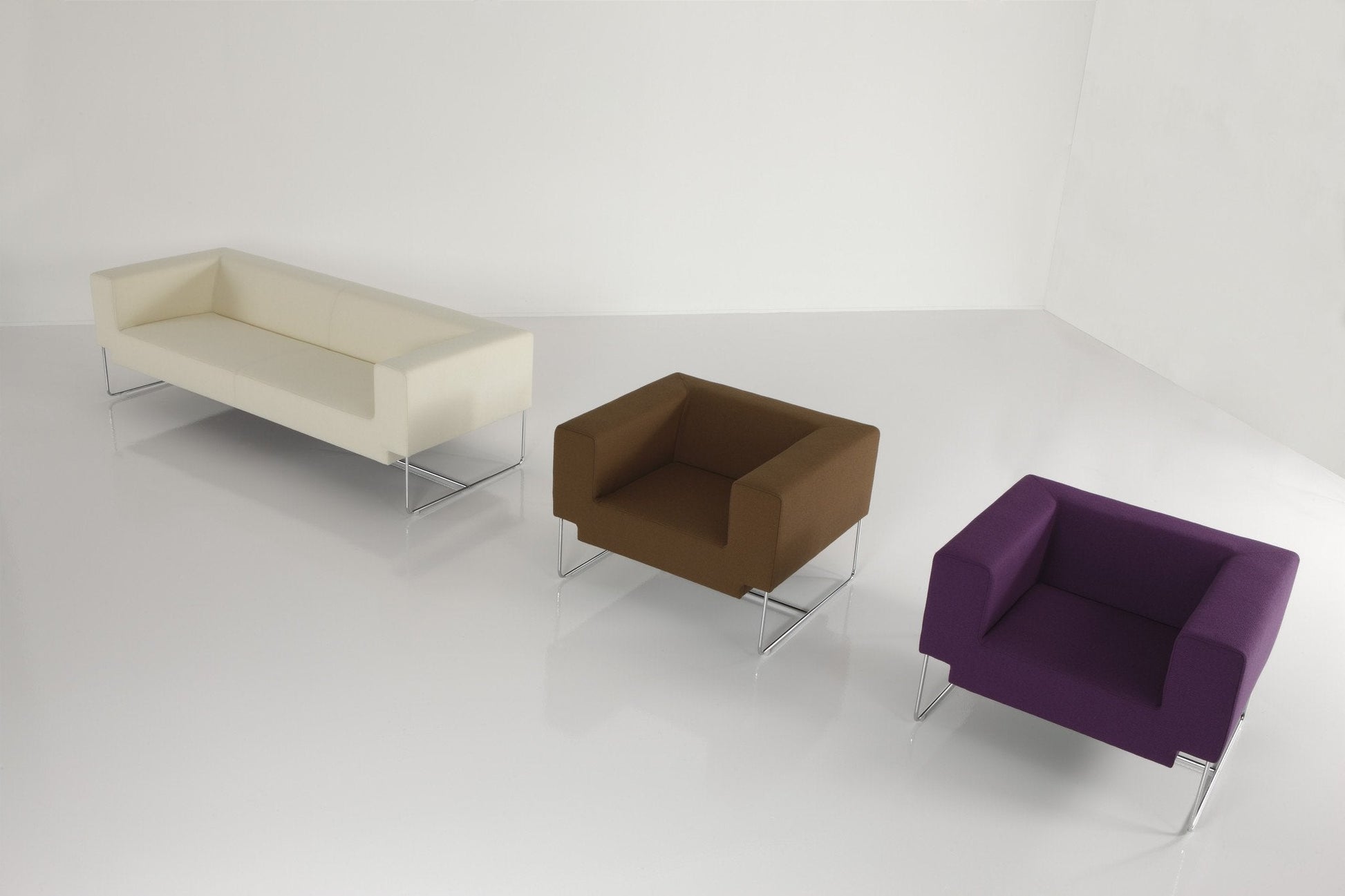 Nosso Lounge Chair-Contract Furniture Store for hospitality, leisure & commercial projects