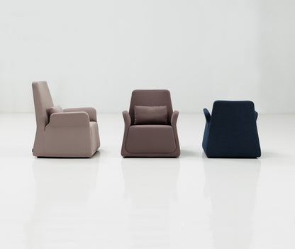 Pío-Pío Lounge Chair-Contract Furniture Store for hospitality, leisure & commercial projects