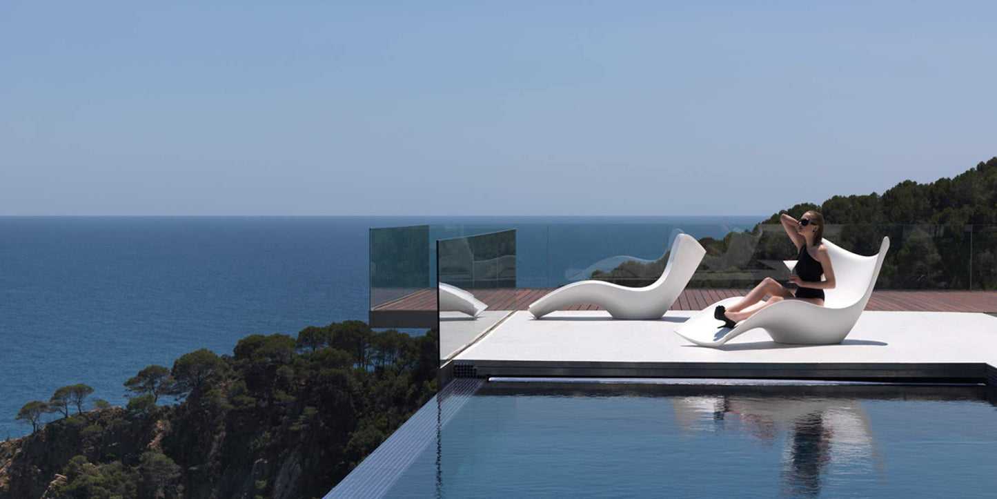 Surf Lounger-Contract Furniture Store for hospitality, leisure & commercial projects