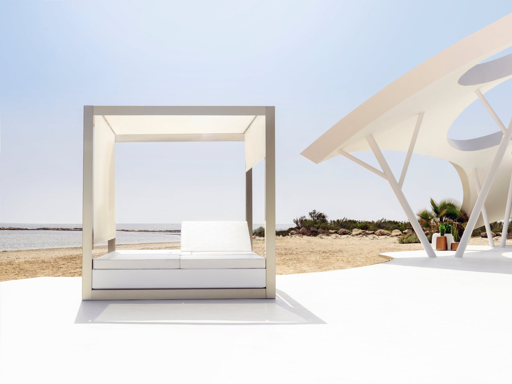 Vela Blind Canopy-Vondom-Contract Furniture Store