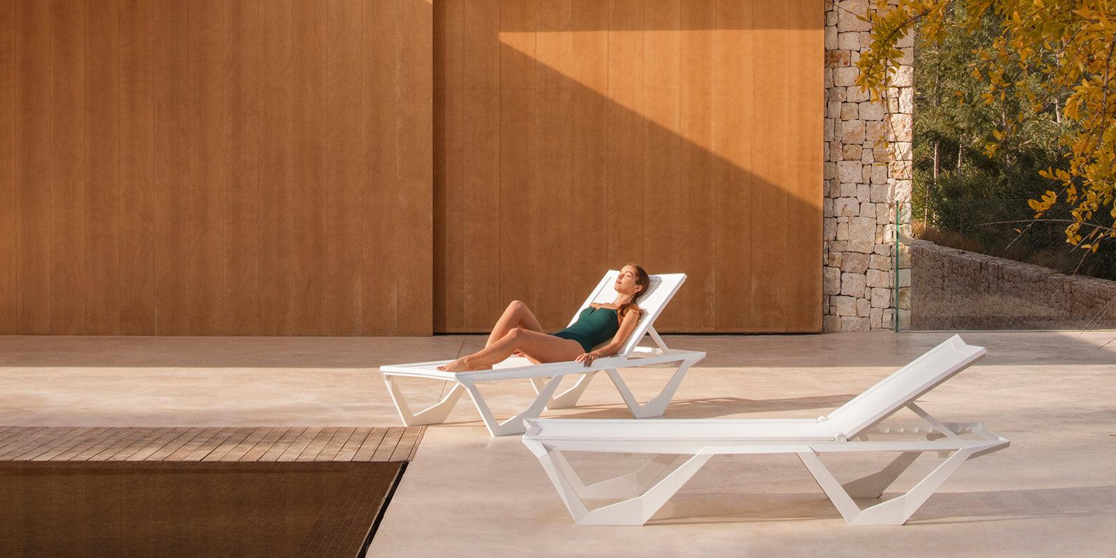 Voxel Lounger-Contract Furniture Store for hospitality, leisure & commercial projects